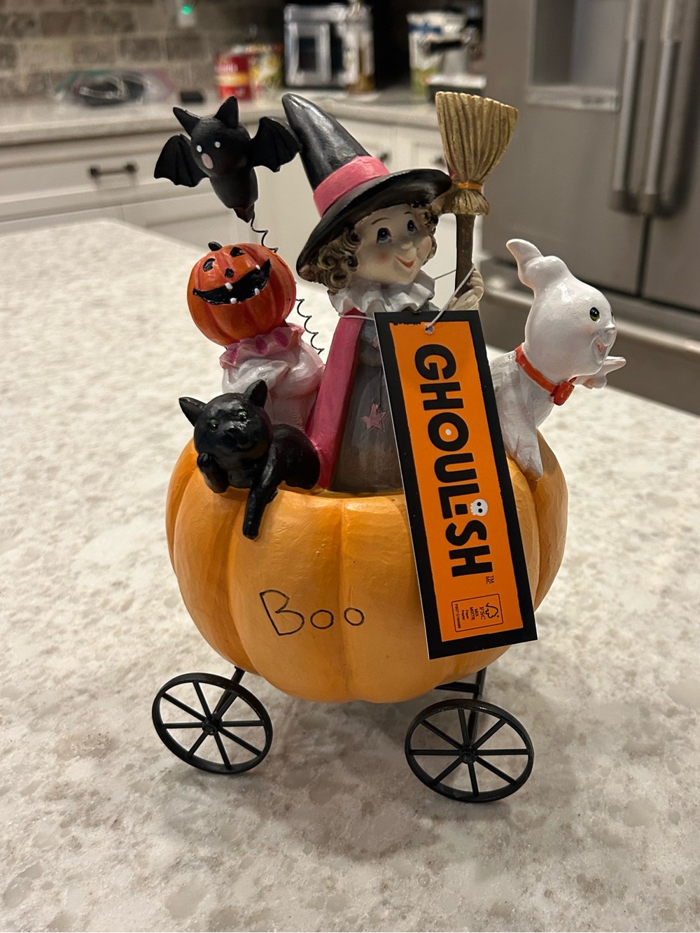 “New” Ghoulish Orange Pumpkin Witch & Friends Halloween Decoration